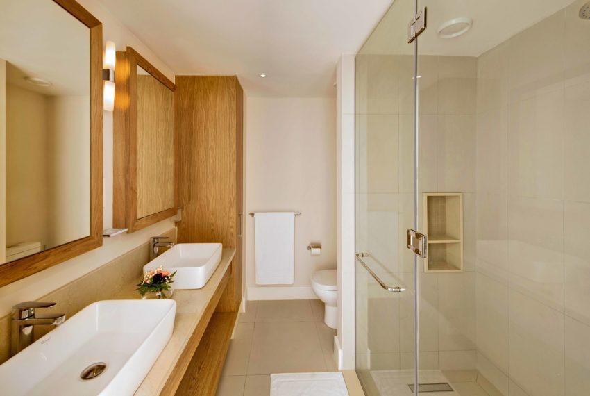 Turnkey apartment Bathroom - (c) La Balise Marina