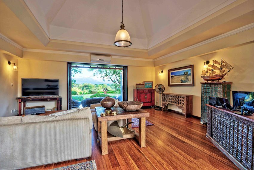Entrance family room (2)
