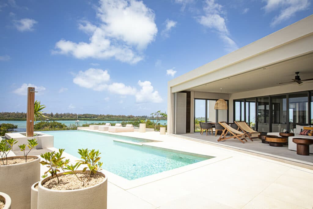 Appartement avec Vue piscine et salon